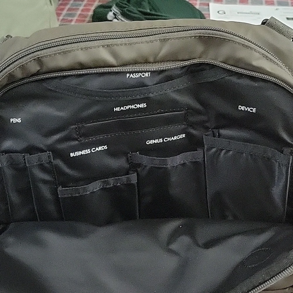 NWT Genius Pack Olive Green Seat Back Tray Bag